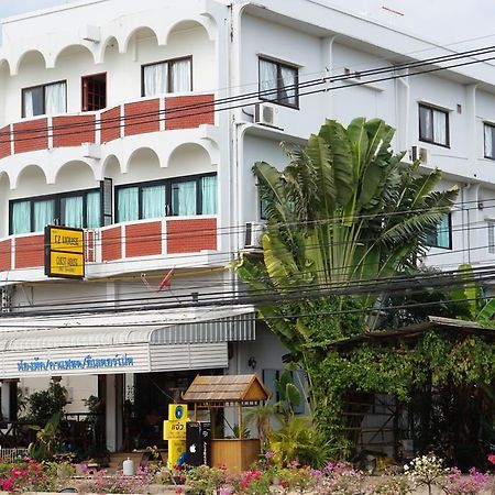 Ez House Sukhothai Exterior foto