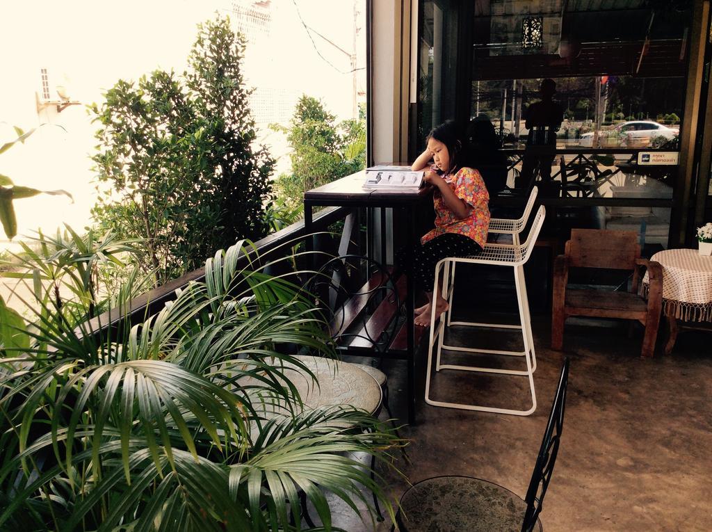 Ez House Sukhothai Exterior foto